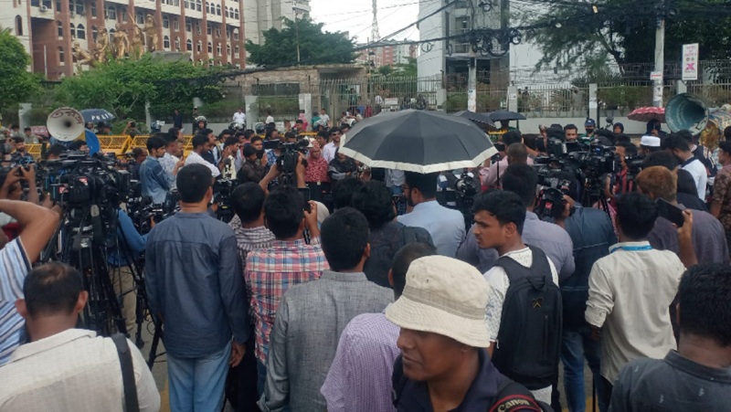 ইসি পুনর্গঠন ও স্থানীয় সরকার নির্বাচনের দাবিতে এনসিপির উত্তাল বিক্ষোভ,ক্ষোভে ফুঁসছে রাজপথ